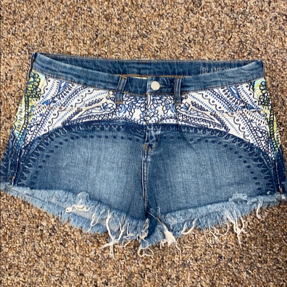 Blank NYC Patterned Denim Shorts Size 30